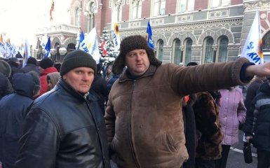 Захотелось эмигрировать: появились новые фото и видео протестов в центре Киева