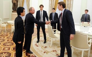 Загадочная встреча в Кремле: Путин начал обрабатывать будущую элиту Британии