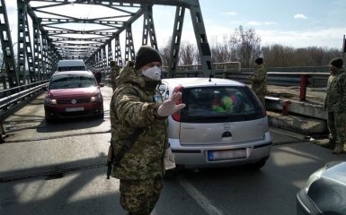 Україна закриває кордон - які пункти пропуску не працюватимуть