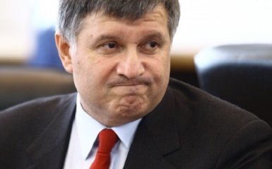 Аваков рассказал про оружие нардепов и "чеченский опыт" Яценюка