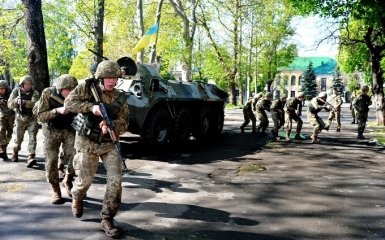 Военные в Одессе учатся противостоять террористам: опубликованы фото