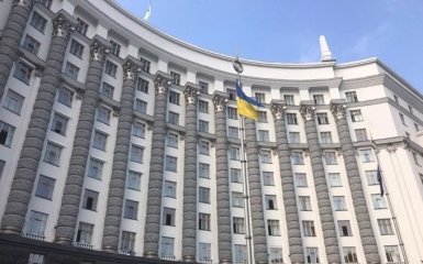 Кабмин наконец-то прокомментировал отмену нового украинского правописания