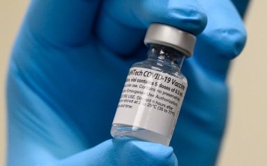 Кабмін заявив про збільшення обсягів вакцини проти COVID-19, що отримає Україна