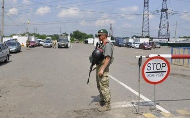 Бойовики обстріляли з кулеметів КПВВ «Мар’їнка»