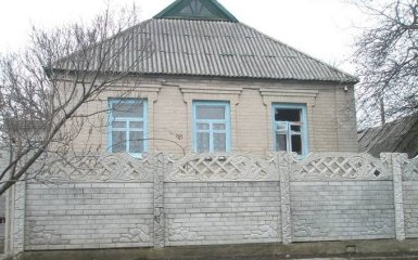 Боевики обстреляли мирные дома на Донбассе: появились фото