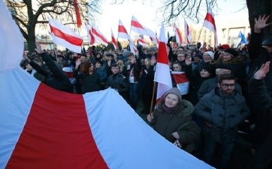 Как белорусов отговаривают от митингов: соцсети рассмешило фото