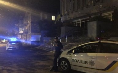 Пожар на "Интере": соцсети разошлись в оценках и указали на угрозу