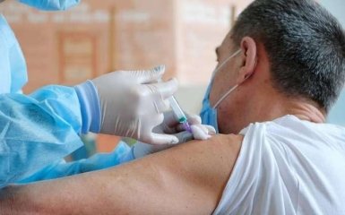 Кабмин установил размер компенсаций для пострадавших от COVID-вакцинации