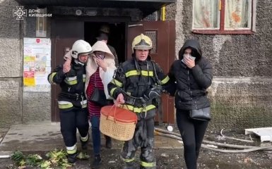 На Київщині школяр сміливо врятував собаку під час вибуху — щемливе фото