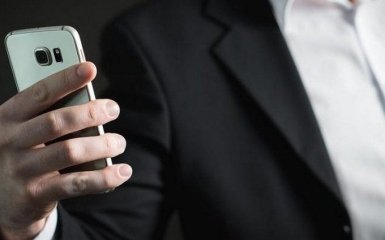 Samsung створив унікальний одяг для зарядки смартфонів