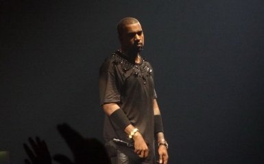 Кросівки перетворили репера Kanye West з боржника на мультимільйонера