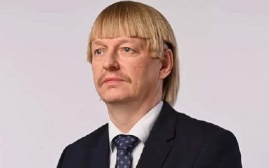 Журналисты назвали политика с самой причудливой прической. Нет, это не Джонсон