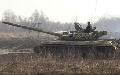 Как девушки-курсанты ВСУ приручают танки: появилось яркое видео