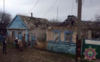 Боевики ДНР вновь ударили по Авдеевке, пострадало несколько домов: появились фото
