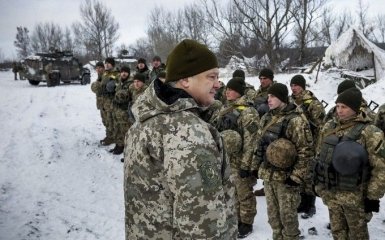 На Донбас чекають різні сценарії, крім одного, а в Порошенка з'явилися проблеми: підсумки 2016 року