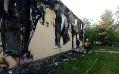 Пожежа в будинку для літніх людей під Києвом, є загиблі: з'явилися фото