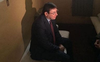 Луценко посетил камеру, в которой сидел: опубликованы фото