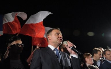 Опубліковане відео аварії з лімузином президента Польщі