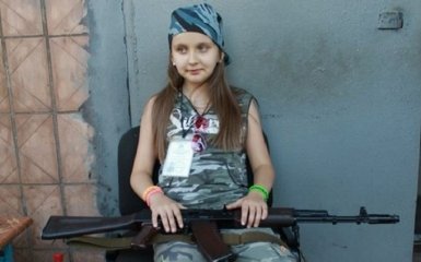 Позбавлену медалей в ЛНР дівчинку-"бойовика" прийняли в "братній республіці": з'явилося відео