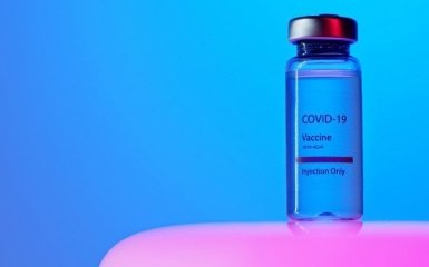 Ще одна країна призупинила використання вакцин Moderna