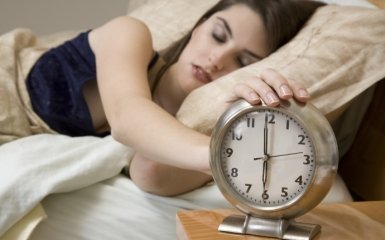 Тривалий сон у вихідні необхідний організму