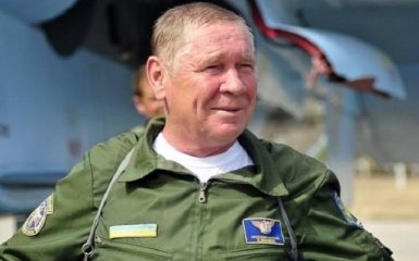 Президент присвоїв літаку Су-27 ім'я Василя Нікіфорова