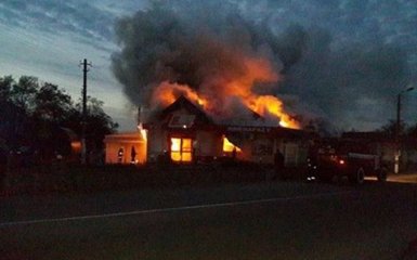 В Киевской области взорвали магазин: появились фото
