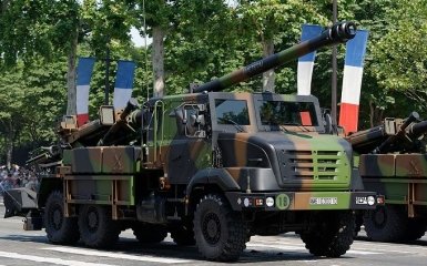 Франція та Україна домовляються про поставку до 12 гаубиць Caesar