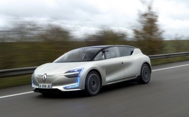 Renault представила машину з автопілотом і віртуальною реальністю