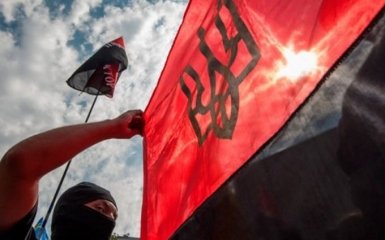 "Правый сектор" заявил о непричастности к организации "третьего Майдана"