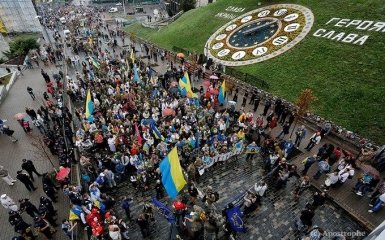 По Киеву прошел "Марш непокоренных": опубликованы фото и видео