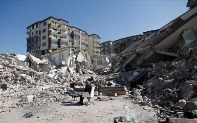 Кількість жертв землетрусу в Туреччині невпинно зростає