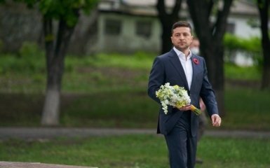 Скажу два самых важных слова - Зеленский записал видеообращение к украинцам