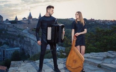 Українці на бандурі зіграли пісню, що побила рекорди прослуховувань: з'явилося відео