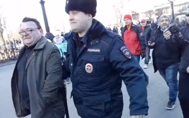 В России сначала разрешили пикет, а потом задержали участников: опубликовано видео