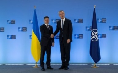 Совет НАТО неожиданно перенес визит в Украину: что случилось