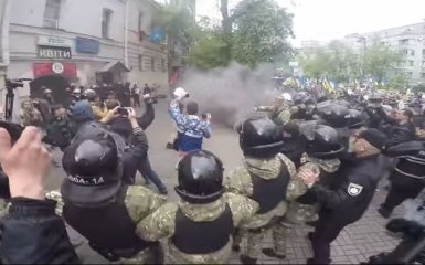 Массовые задержания на акциях ко Дню Победы в Киеве: МВД показало видео