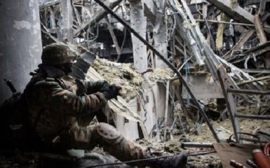 Ситуация в Донбассе усложняется: враг ведет прицельный огонь по позициям украинских бойцов