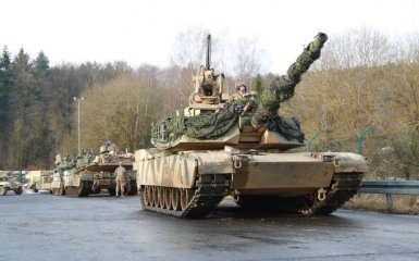 До Німеччини прибули танки Abrams для навчання українських військових