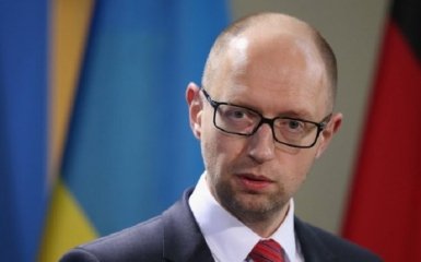 Яценюк веде переговори про оновлення коаліції з Ляшком