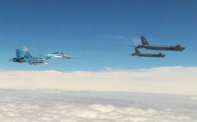 Авіація НАТО з'явилася в небі над Україною - що відбувається