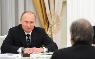 Путин как клоун: соцсети высмеяли новое фото президента России