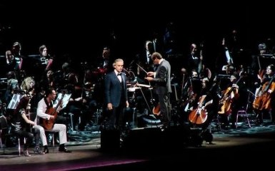 Знаменитий тенор заспівав з українським національним хором і оркестром: з'явилося відео