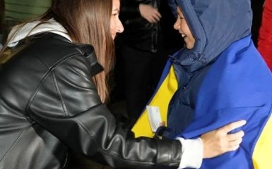 Двоих детей вместе с родителями вернулись в Украину с оккупированных территорий
