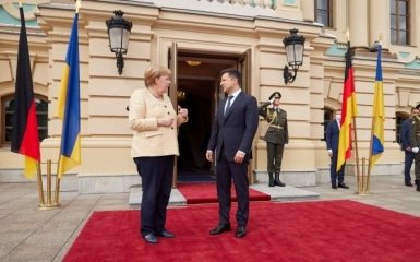 Політолог назвав головне досягнення Зеленського на переговорах з Меркель