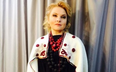 Мурашки по коже: известная украинская певица шокировала "бодрящим" фото