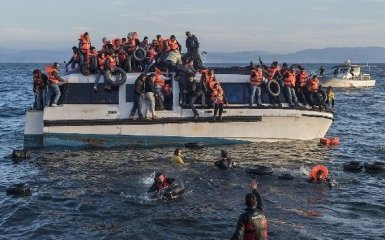 На побережье Ливии вынесло тела десятков мигрантов – Красный Крест