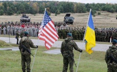 Экс-послы США в Украине: Обама мог бы сделать для Киева больше