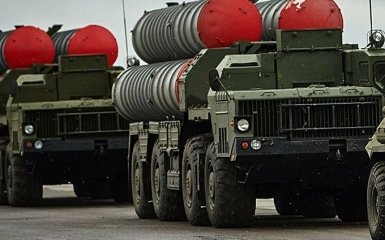 Російські окупанти стягують до Маріуполя системи ППО