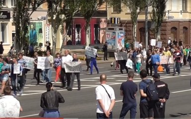 Соцсети жестко высмеяли митинг против ОБСЕ в Донецке: опубликовано фото и видео